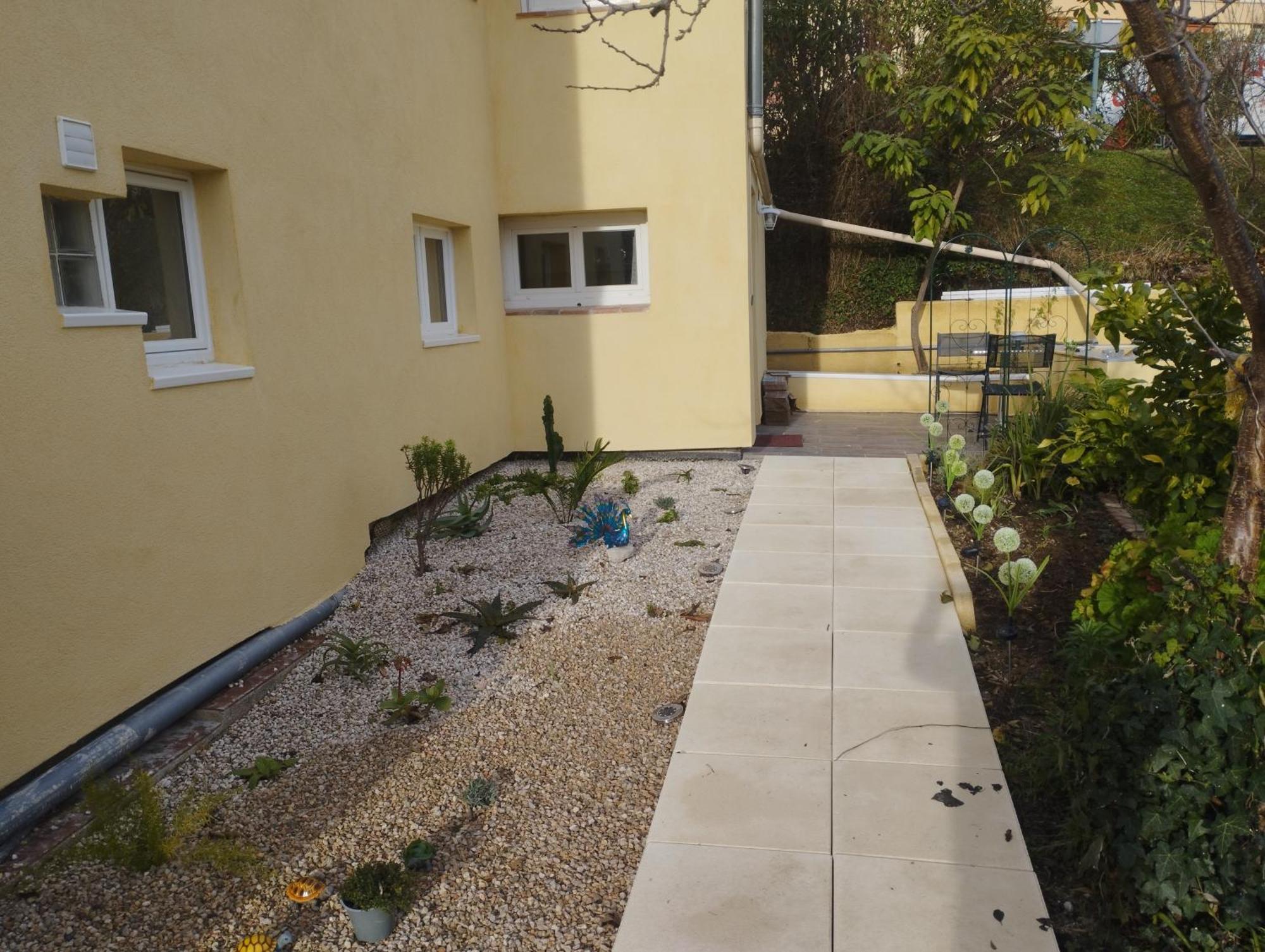 Appartement Aurore En Rez De Jardin Avec Parking Gratuit Vence Exterior photo